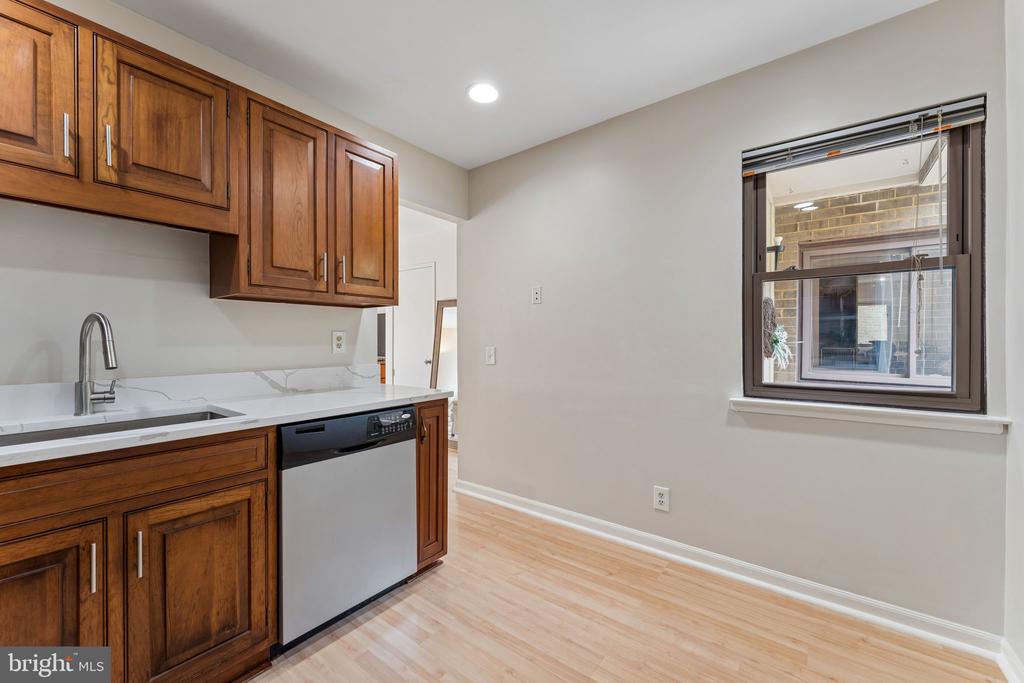 2674 GLENGYLE DRIVE Unit: 53