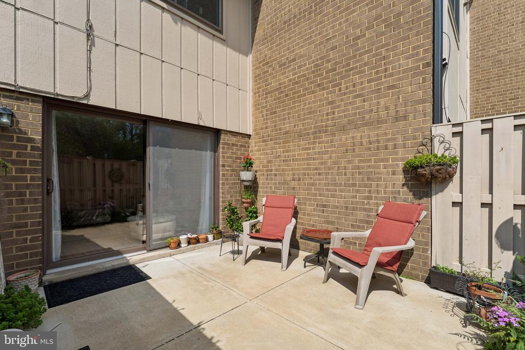 2674 GLENGYLE DRIVE Unit: 53