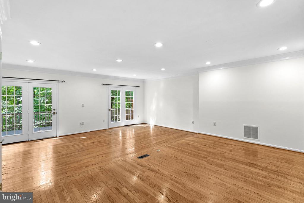 7877 PAINTED DAISY DRIVE
