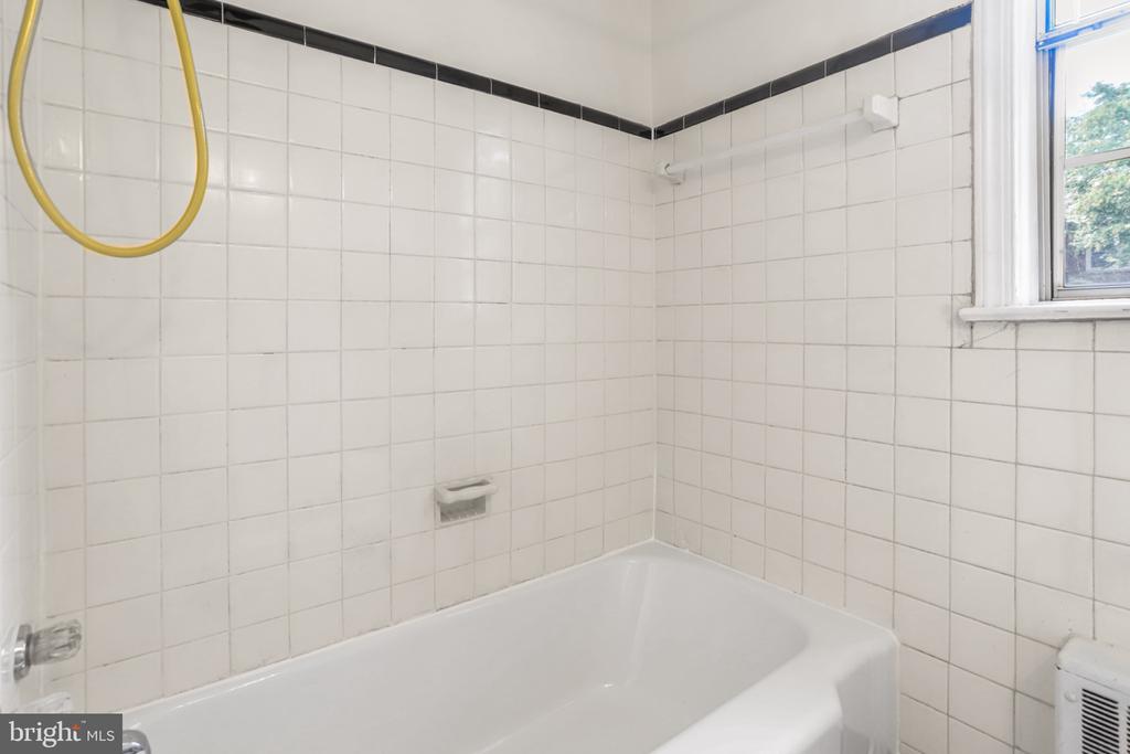 6706 W WAKEFIELD DRIVE Unit: A2