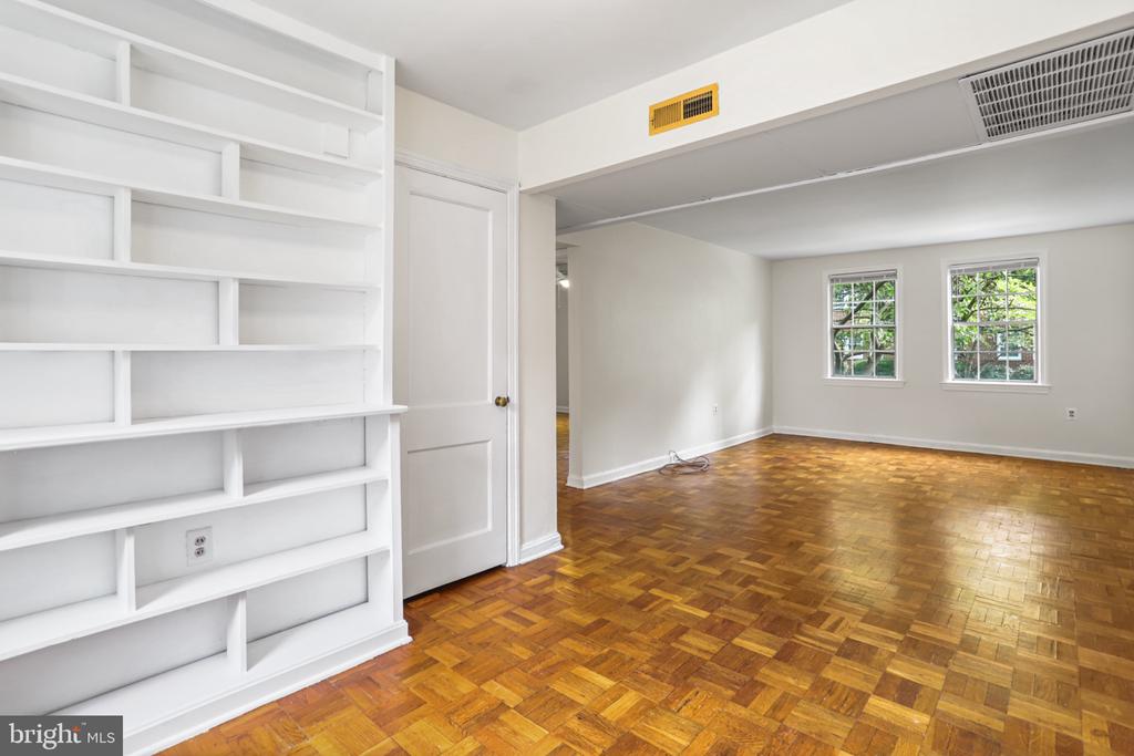 6706 W WAKEFIELD DRIVE Unit: A2