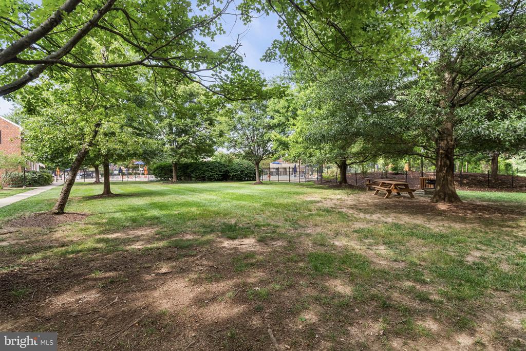 6706 W WAKEFIELD DRIVE Unit: A2