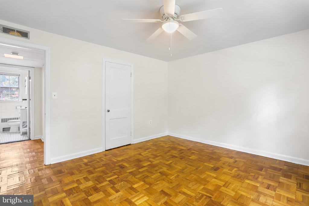 6706 W WAKEFIELD DRIVE Unit: A2