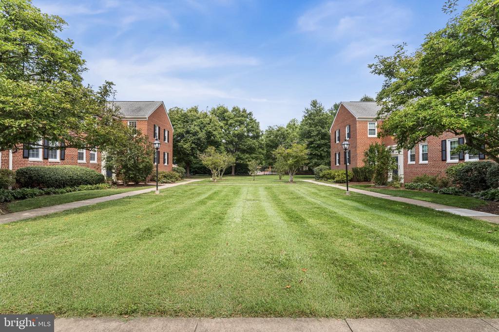 6706 W WAKEFIELD DRIVE Unit: A2