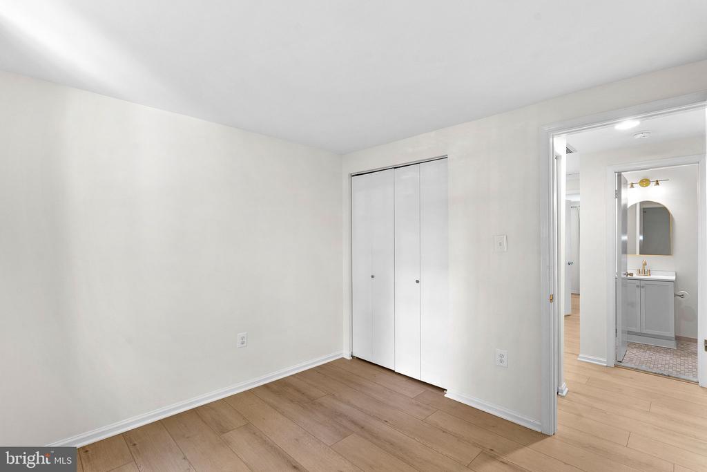 10131 WALNUT WOOD COURT