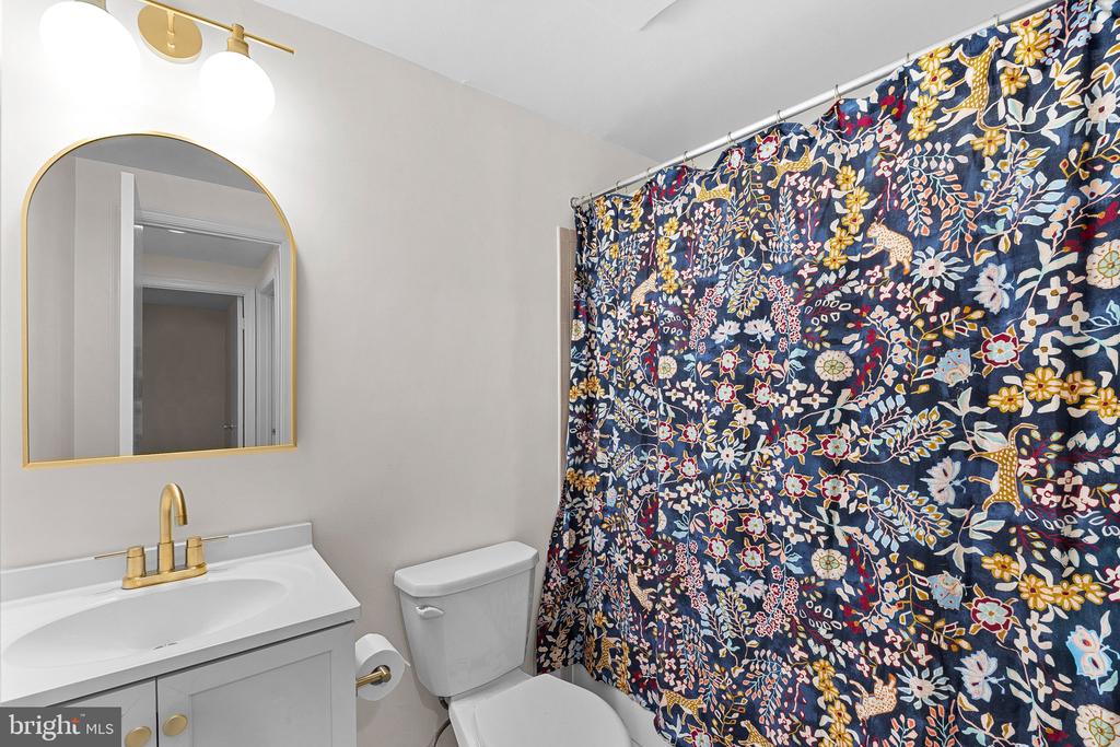 10131 WALNUT WOOD COURT