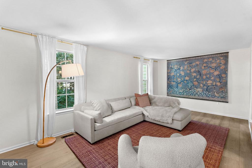 10131 WALNUT WOOD COURT