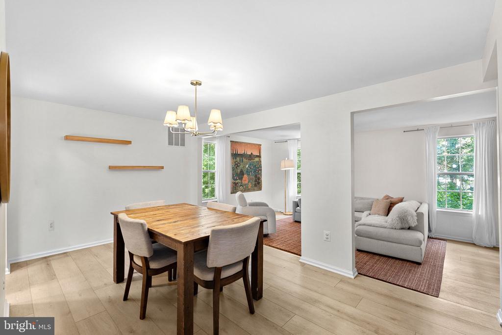 10131 WALNUT WOOD COURT