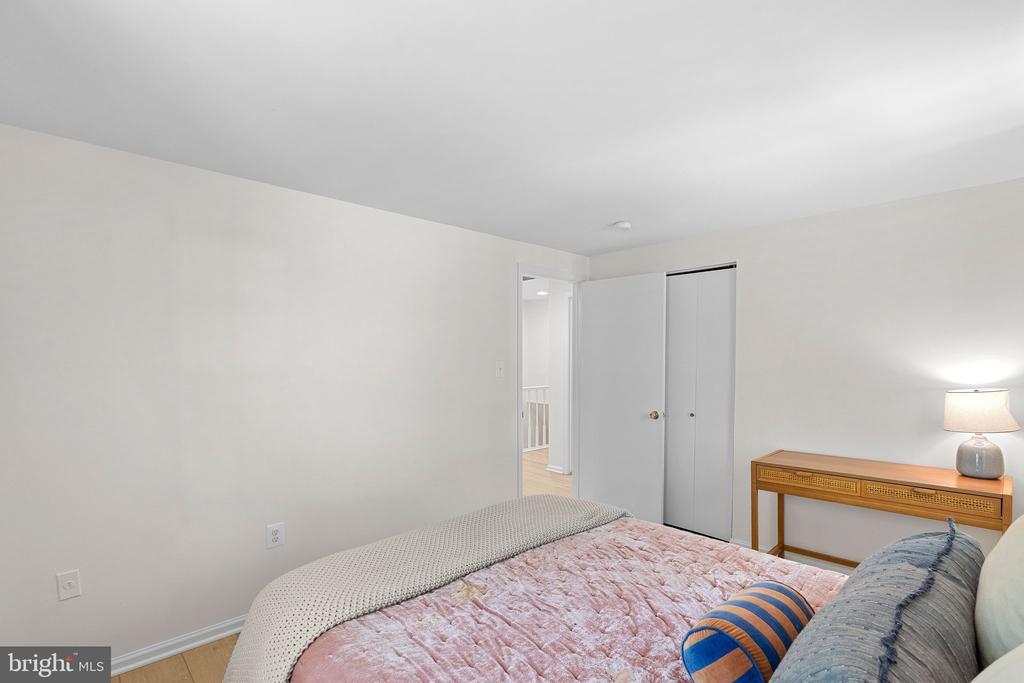 10131 WALNUT WOOD COURT