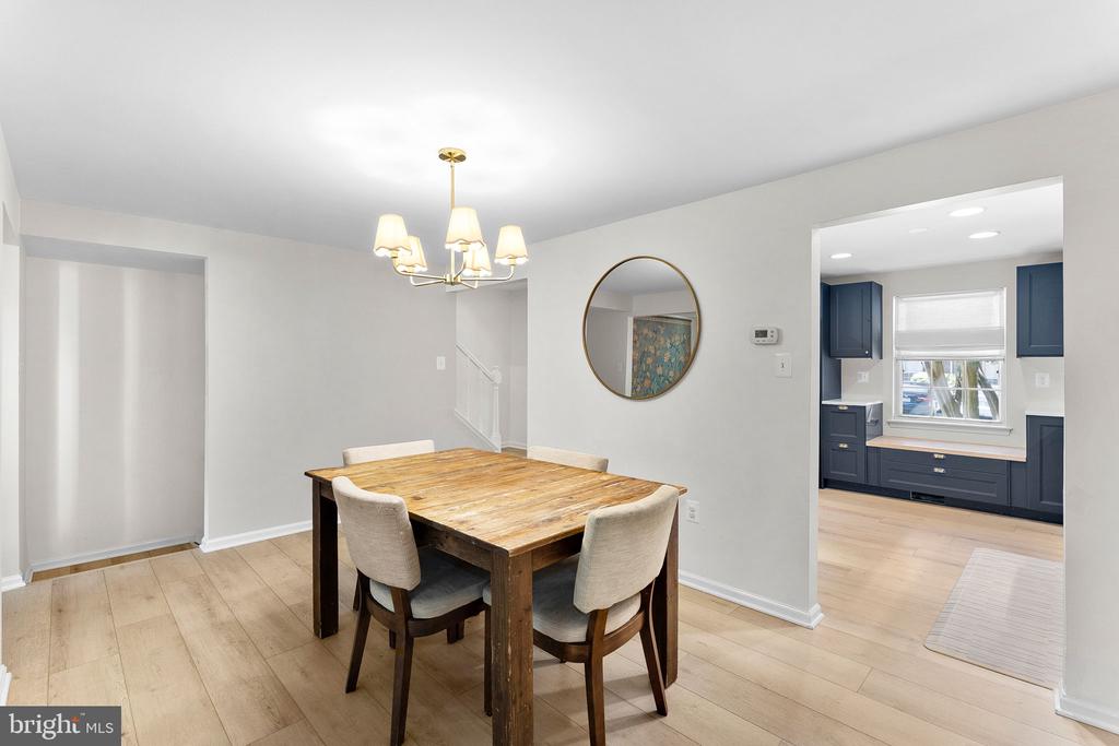 10131 WALNUT WOOD COURT
