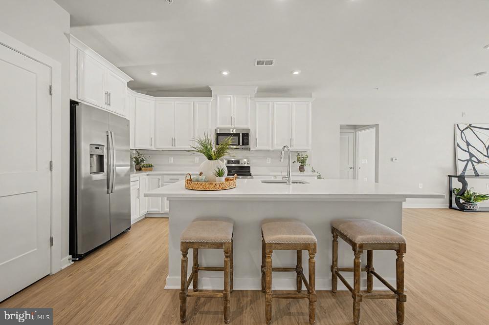 1669 BANDIT LOOP Unit: 103A