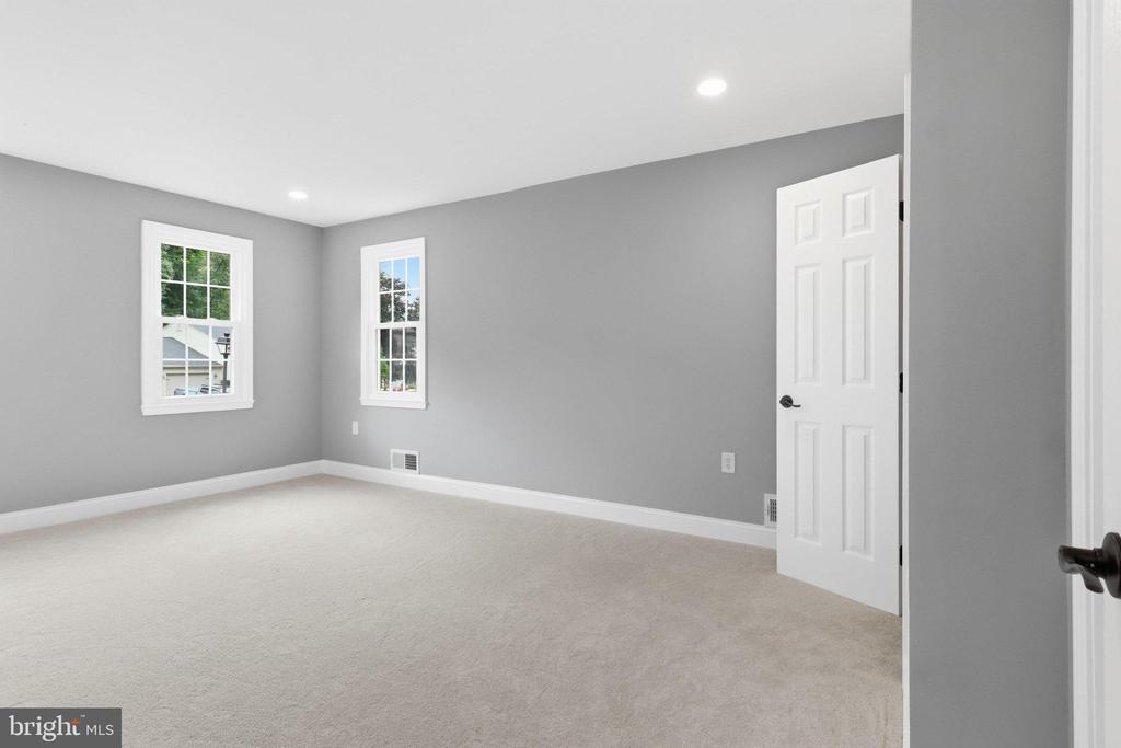 9024 BROOK FORD ROAD