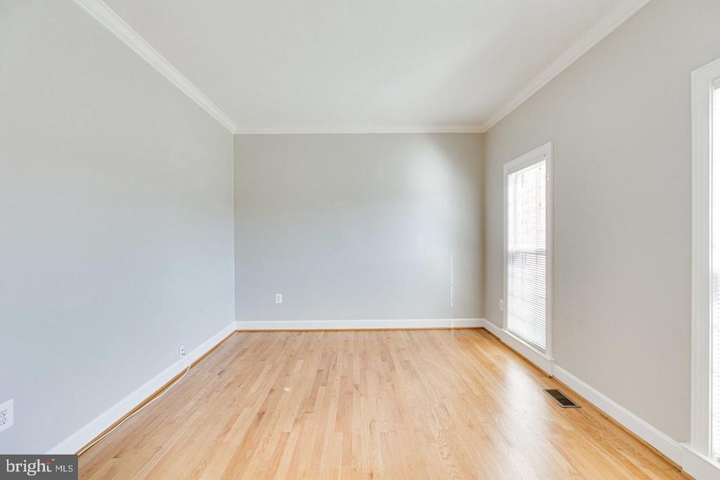 1168 TAJI COURT