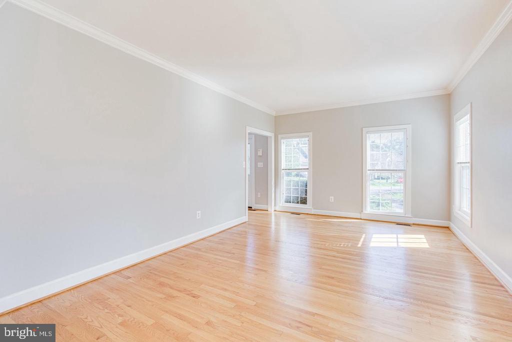 1168 TAJI COURT