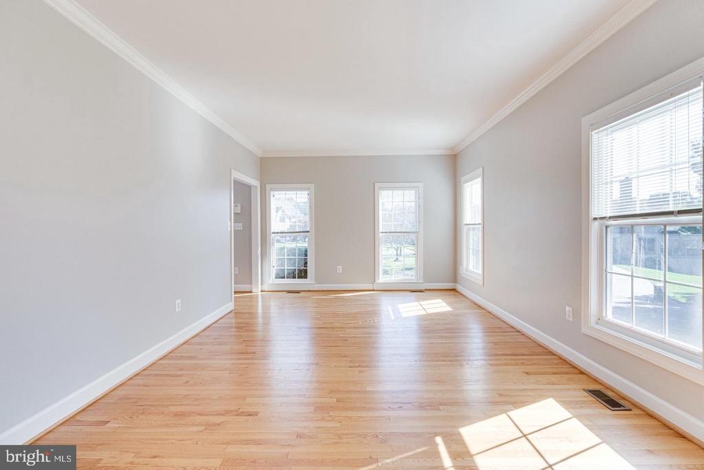 1168 TAJI COURT
