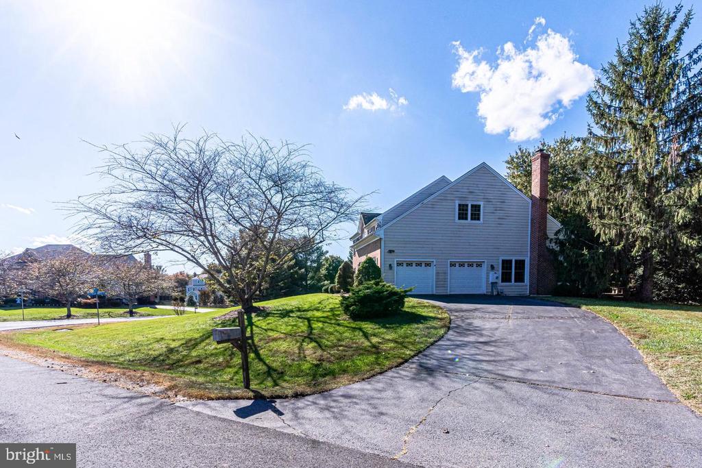 1168 TAJI COURT