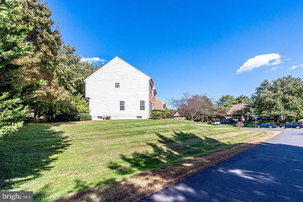 1168 TAJI COURT