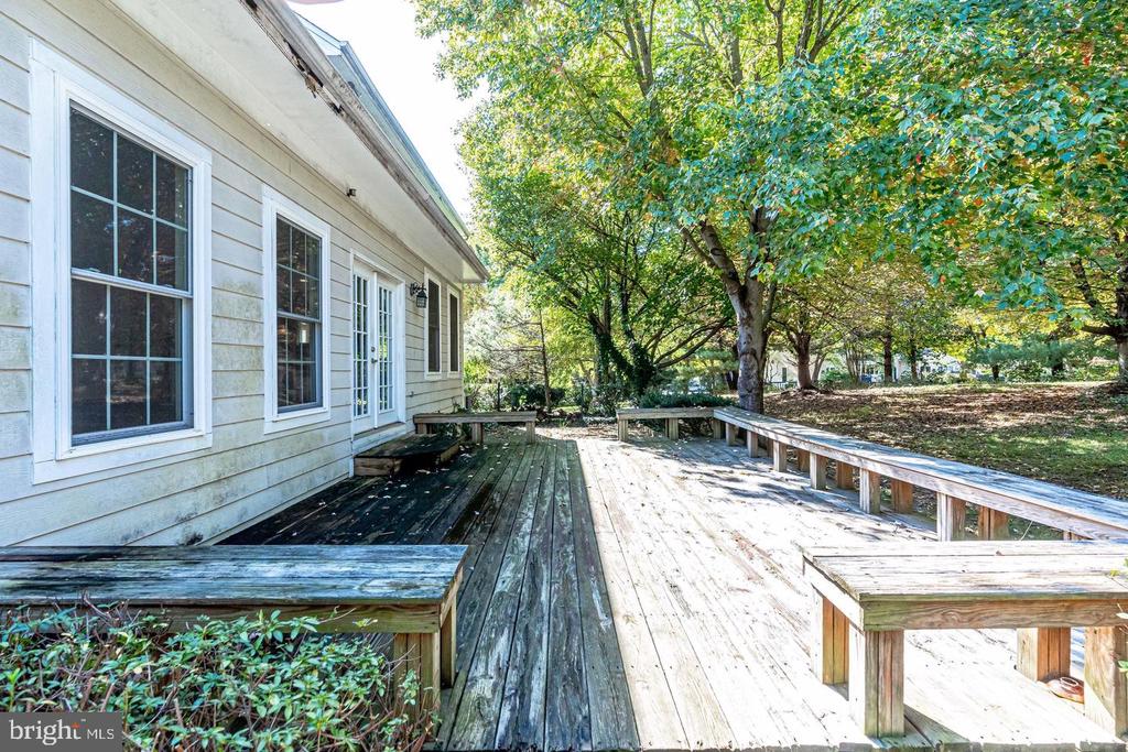 1168 TAJI COURT