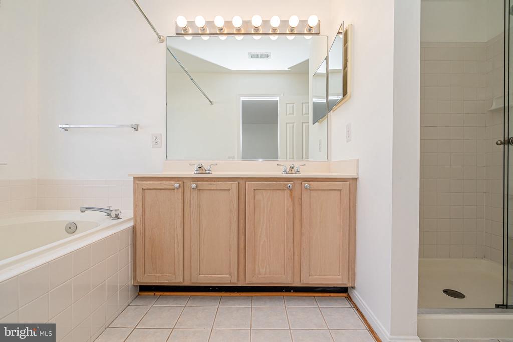 2507 JAMES MAURY DRIVE Unit: 2507
