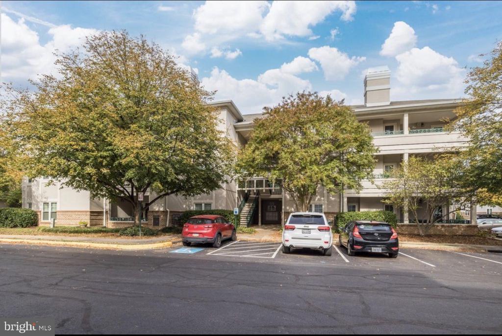 12004 TALIESIN PLACE Unit: 15