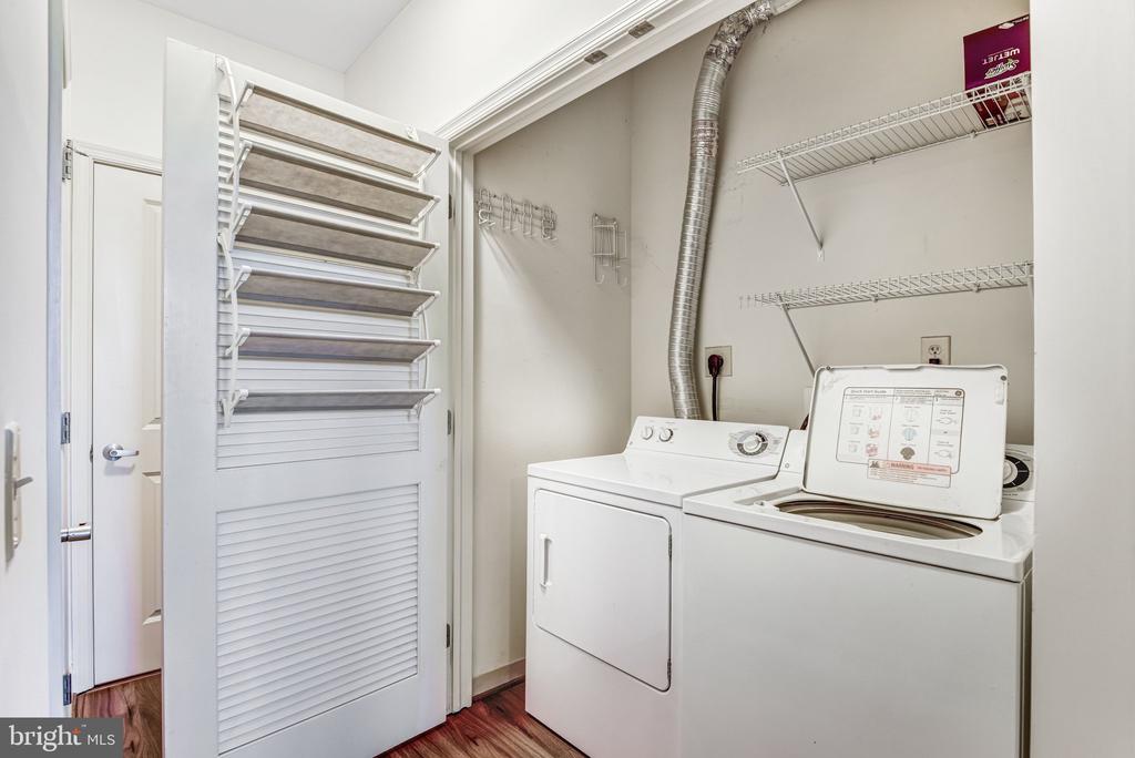 11770 SUNRISE VALLEY DRIVE Unit: 118