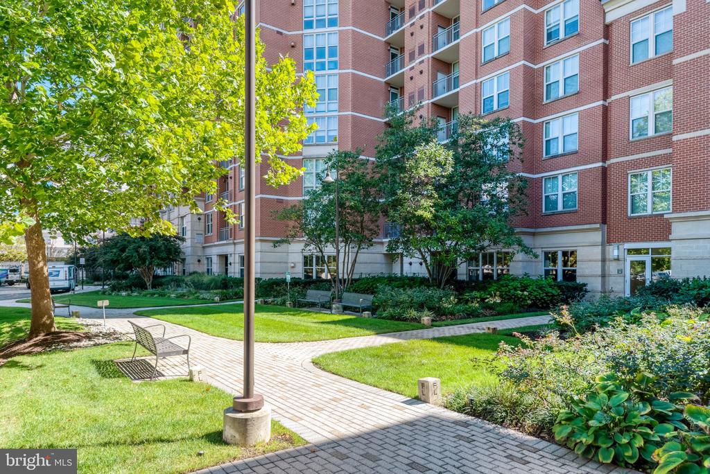 11770 SUNRISE VALLEY DRIVE Unit: 118