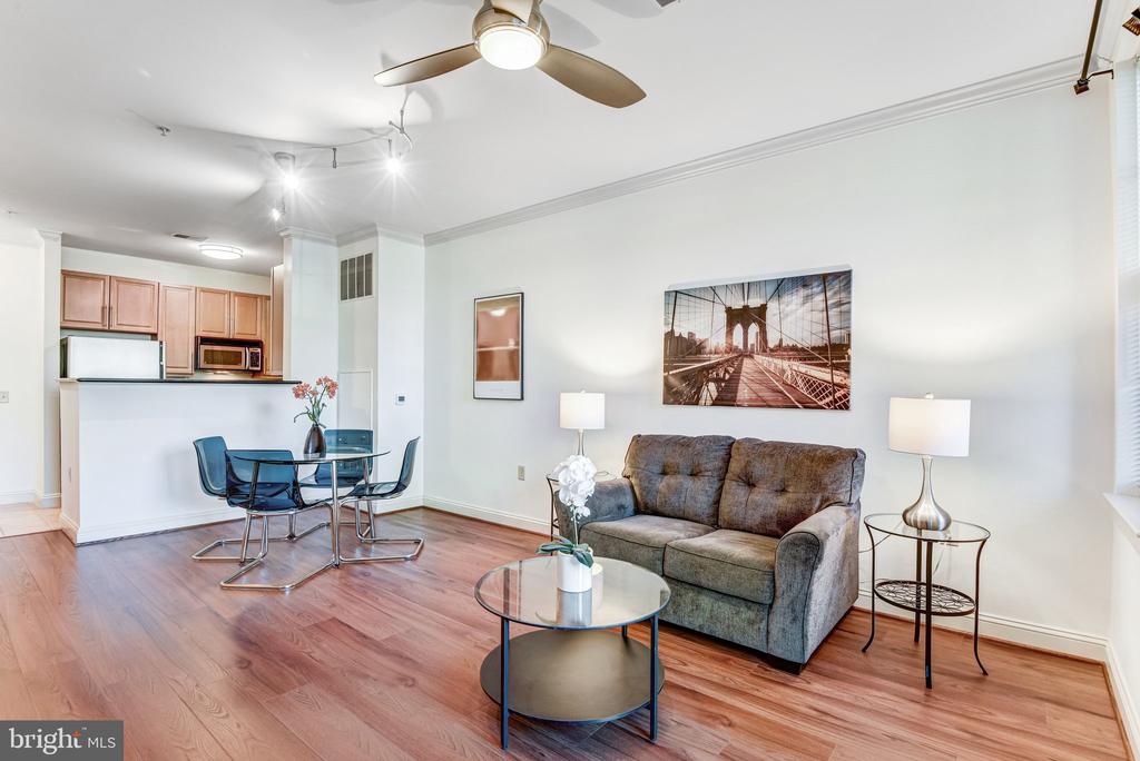 11770 SUNRISE VALLEY DRIVE Unit: 118