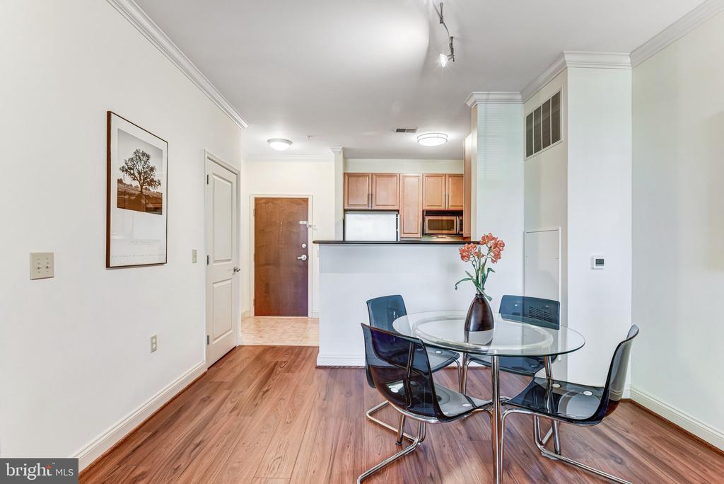 11770 SUNRISE VALLEY DRIVE Unit: 118