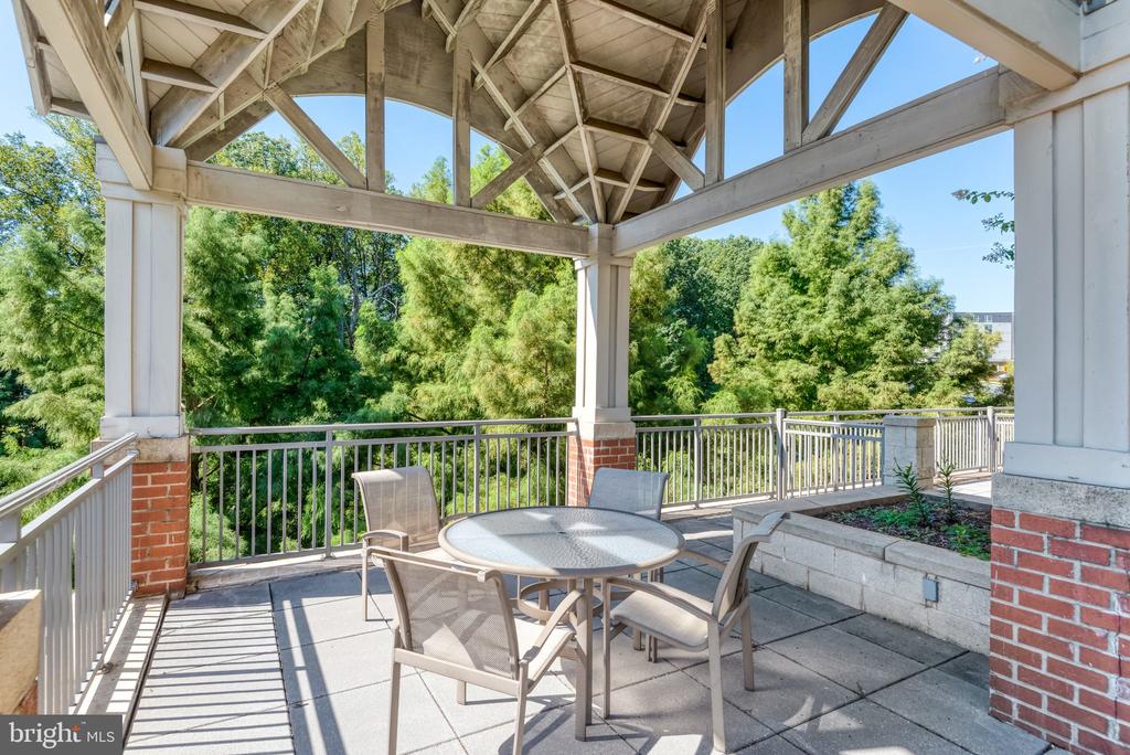 11770 SUNRISE VALLEY DRIVE Unit: 118