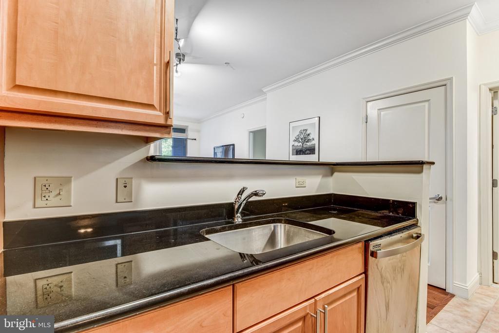 11770 SUNRISE VALLEY DRIVE Unit: 118