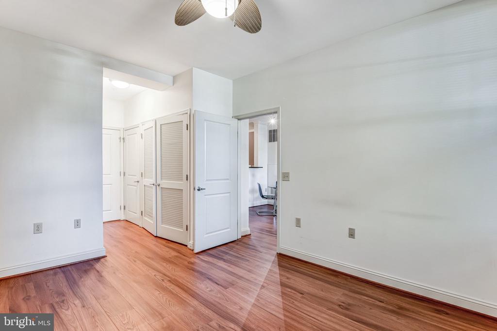 11770 SUNRISE VALLEY DRIVE Unit: 118