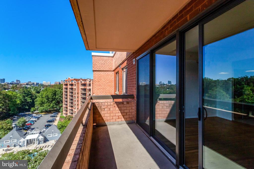 2230 GEORGE C MARSHALL DRIVE Unit: 1218