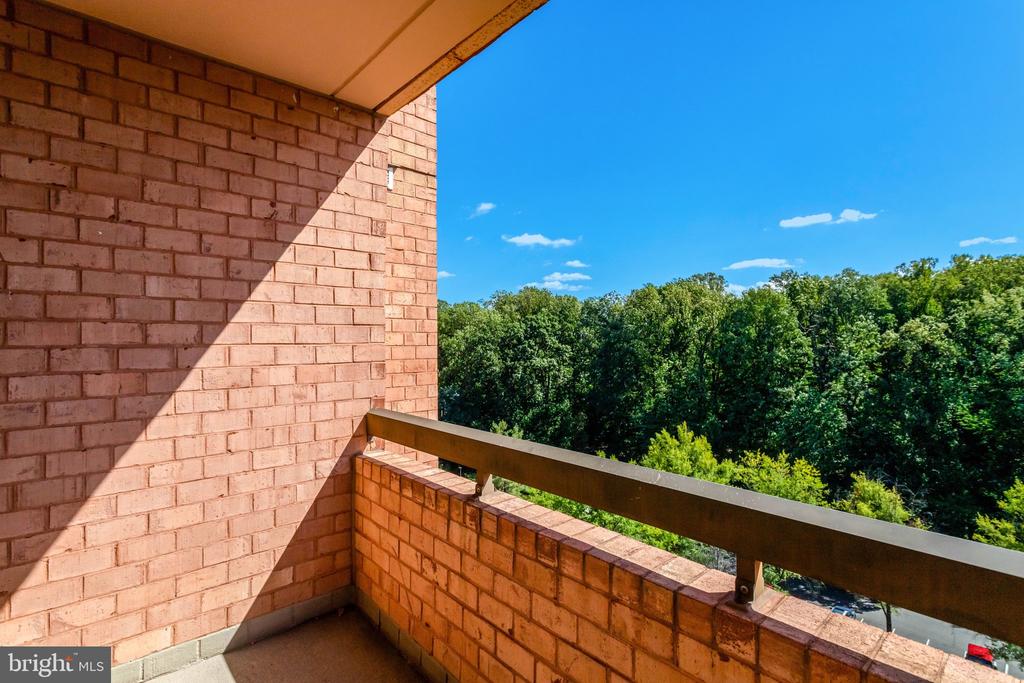 2230 GEORGE C MARSHALL DRIVE Unit: 1218