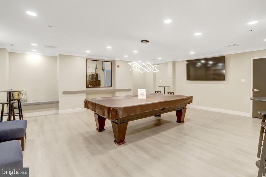 2230 GEORGE C MARSHALL DRIVE Unit: 1218
