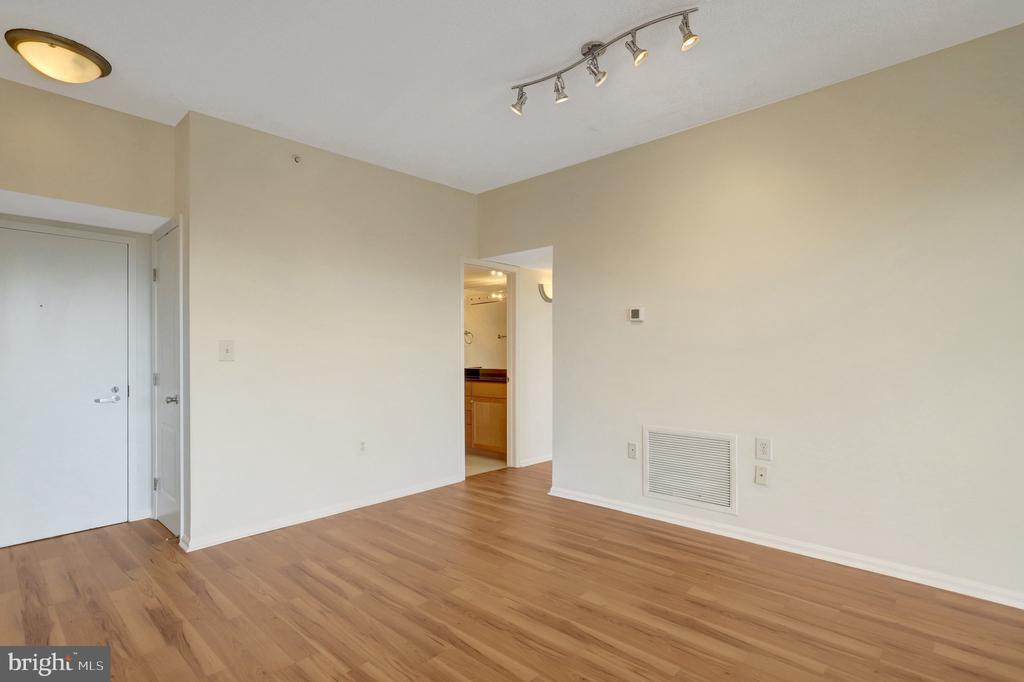 2230 GEORGE C MARSHALL DRIVE Unit: 1218