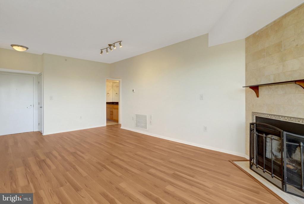 2230 GEORGE C MARSHALL DRIVE Unit: 1218