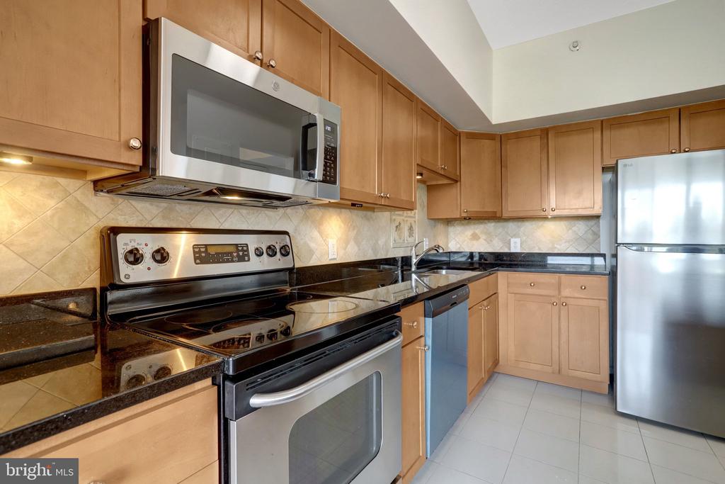 2230 GEORGE C MARSHALL DRIVE Unit: 1218