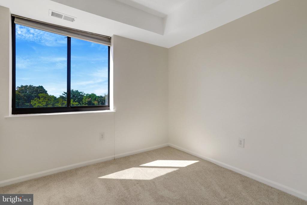 2230 GEORGE C MARSHALL DRIVE Unit: 1218