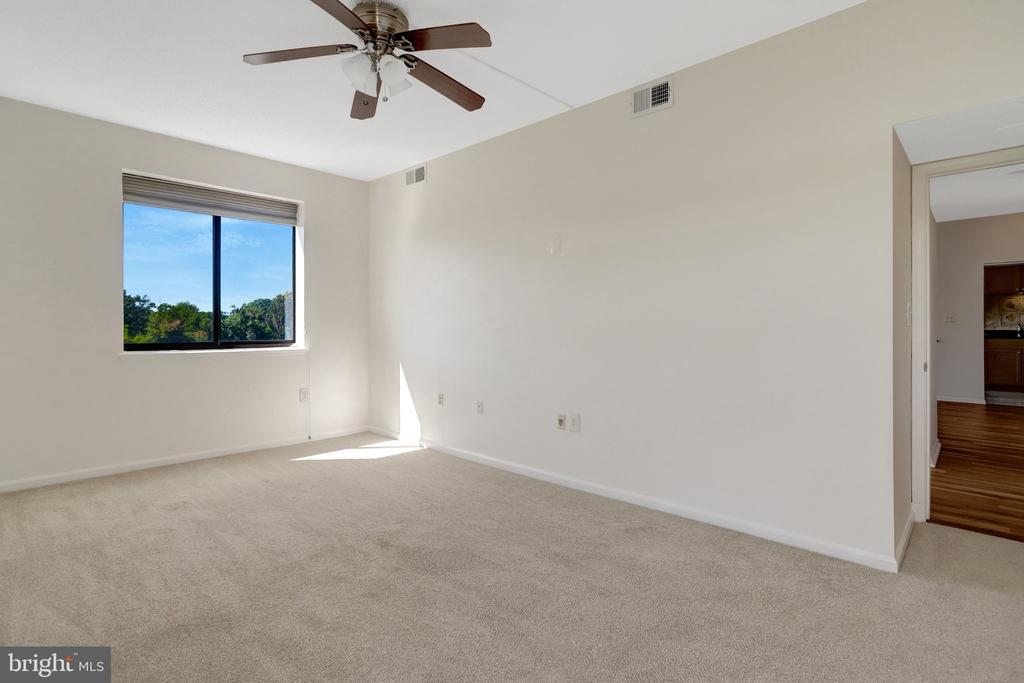 2230 GEORGE C MARSHALL DRIVE Unit: 1218