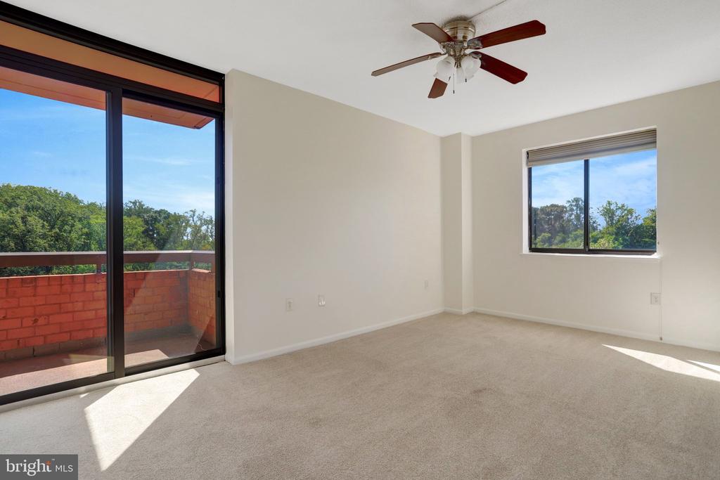 2230 GEORGE C MARSHALL DRIVE Unit: 1218