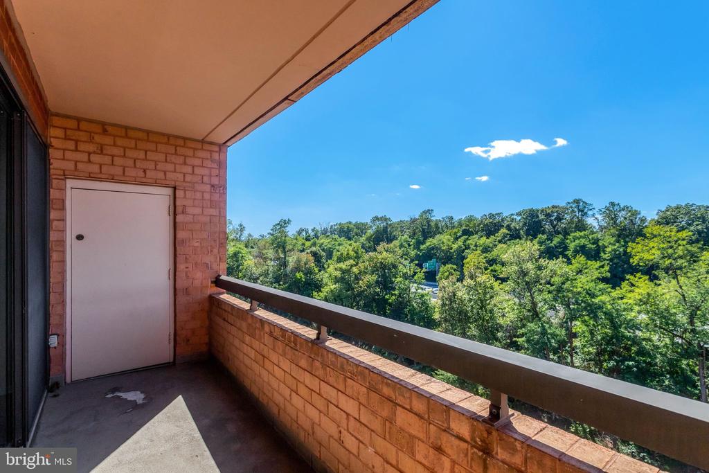 2230 GEORGE C MARSHALL DRIVE Unit: 1218