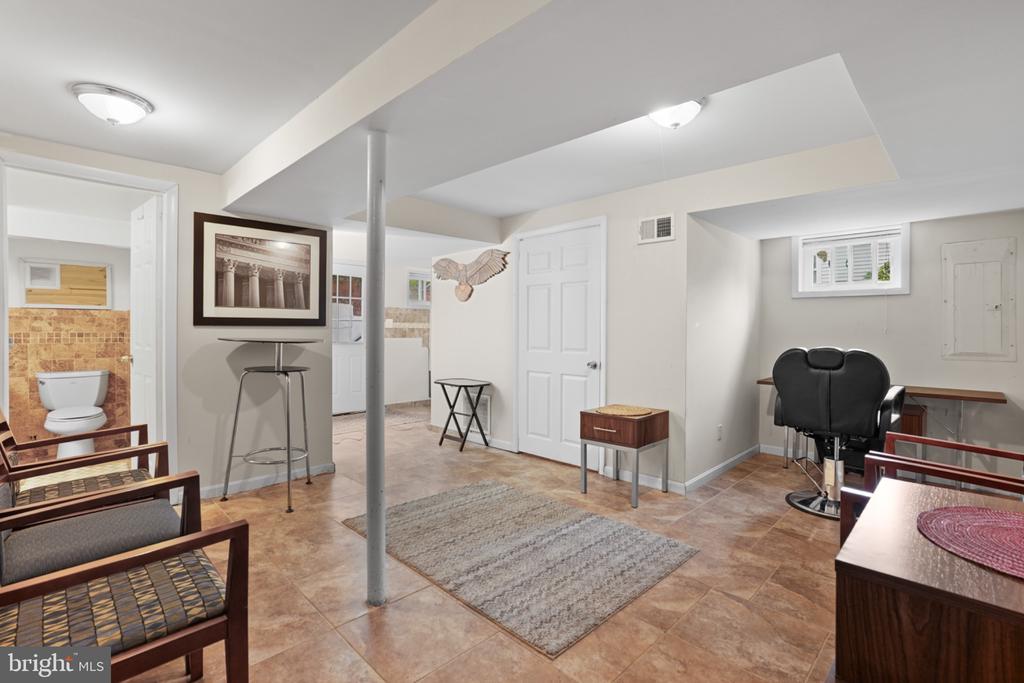 6213 THOMAS DRIVE