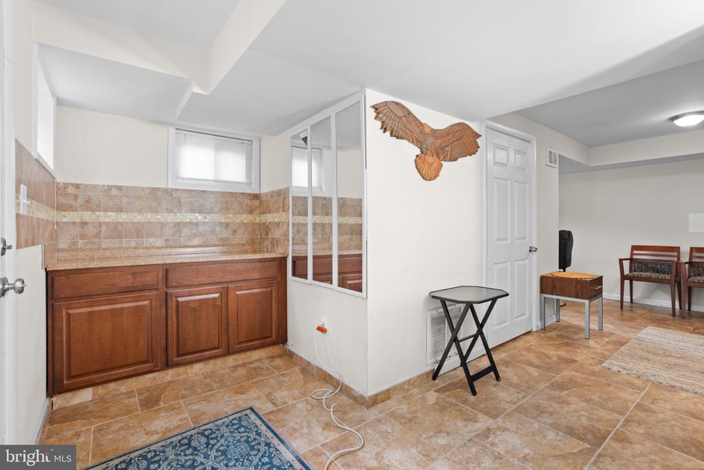 6213 THOMAS DRIVE