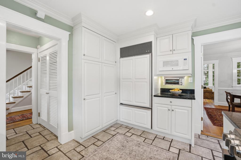 3202 JUNIPER LANE