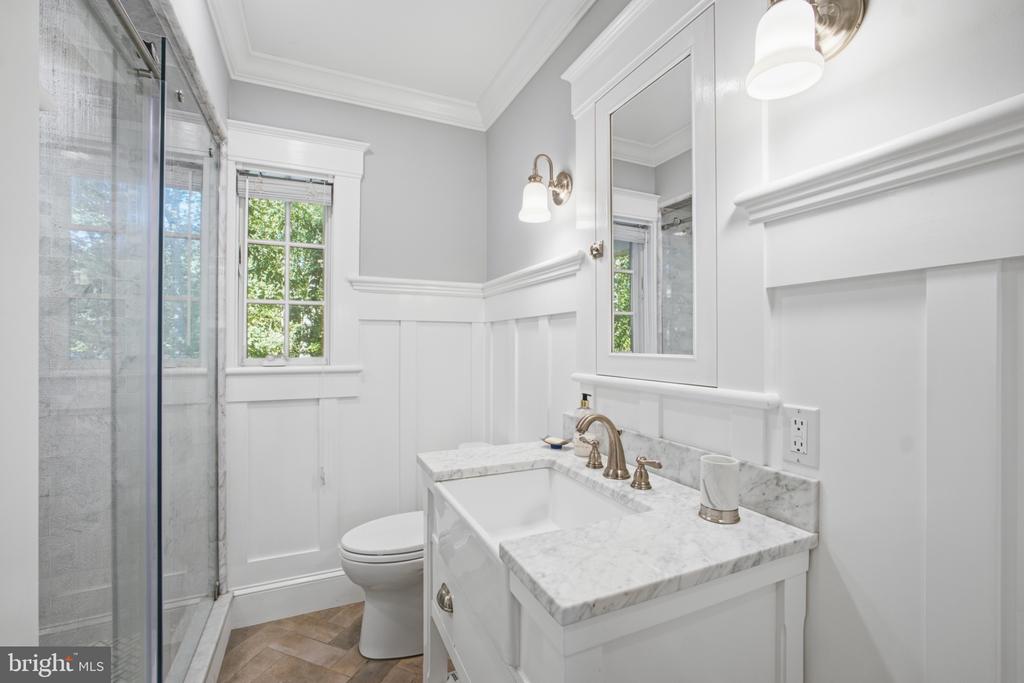 3202 JUNIPER LANE