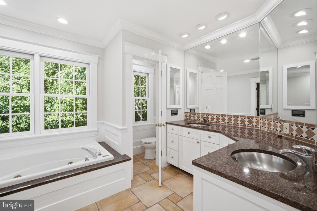 3202 JUNIPER LANE