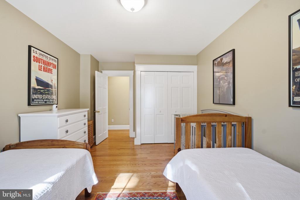 3202 JUNIPER LANE