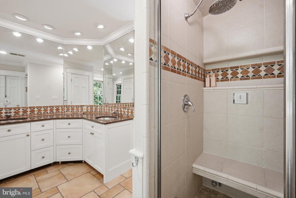 3202 JUNIPER LANE