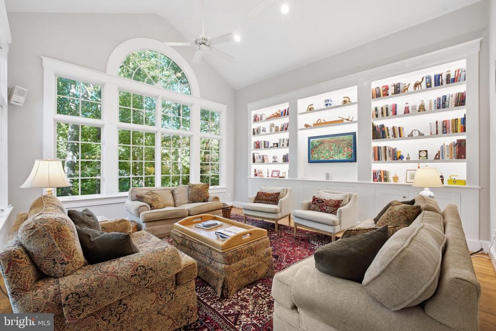 3202 JUNIPER LANE