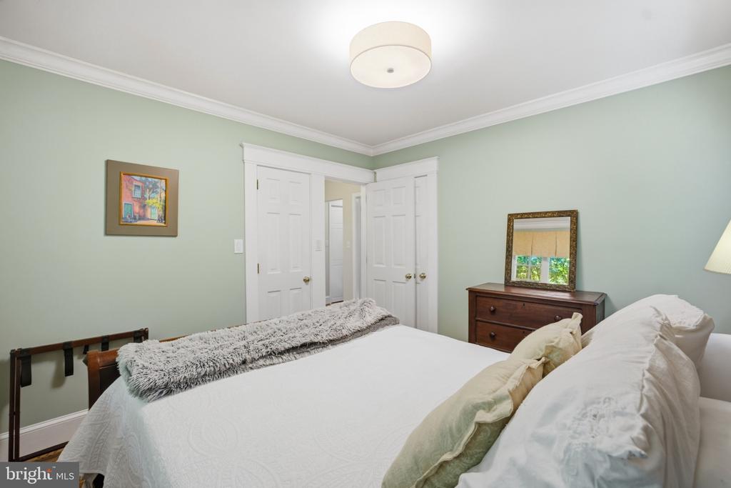 3202 JUNIPER LANE